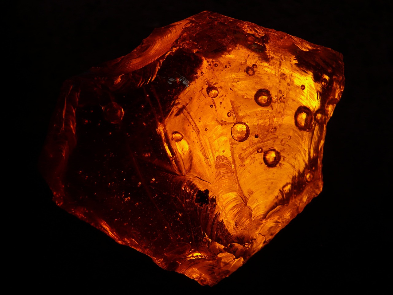 Amber mineral