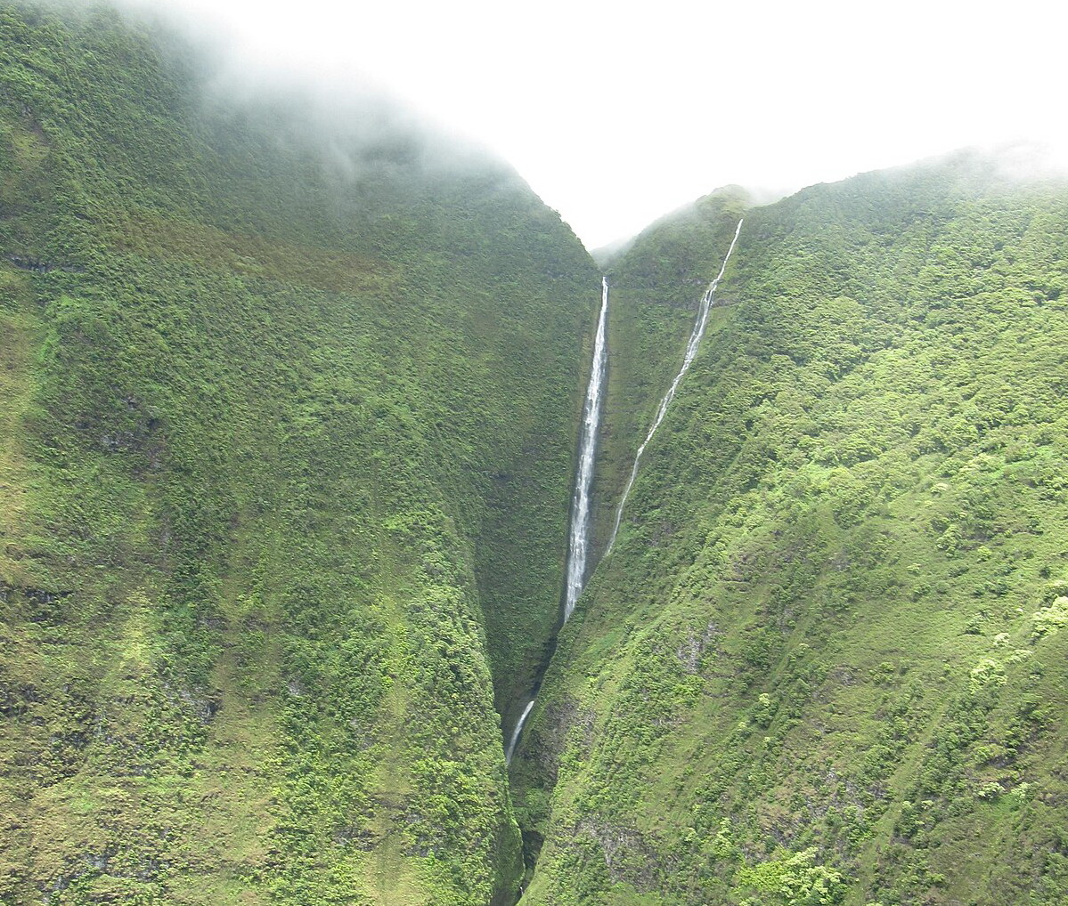 Olo’upena Falls