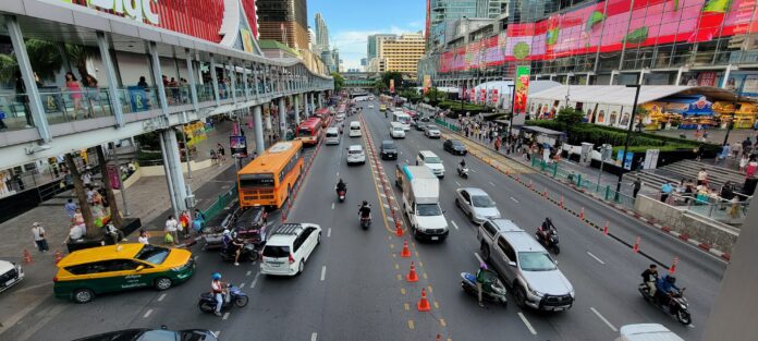 On which U.S. territory is traffic left-hand driving?