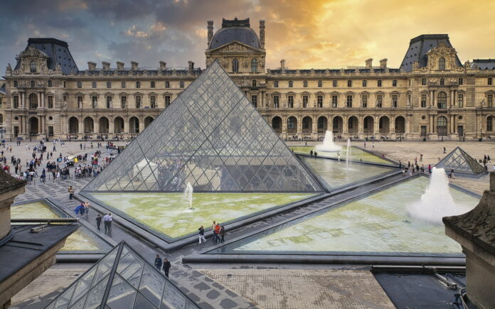 Interesting Facts About the Louvre Museum