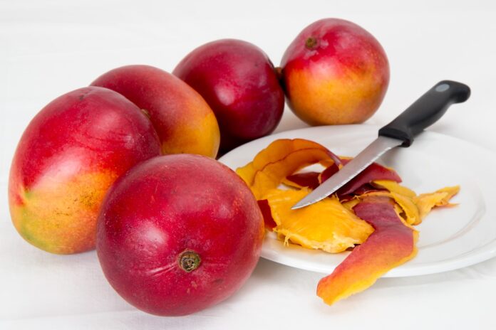 Mango: how and where it grows, interesting facts, benefits for the body