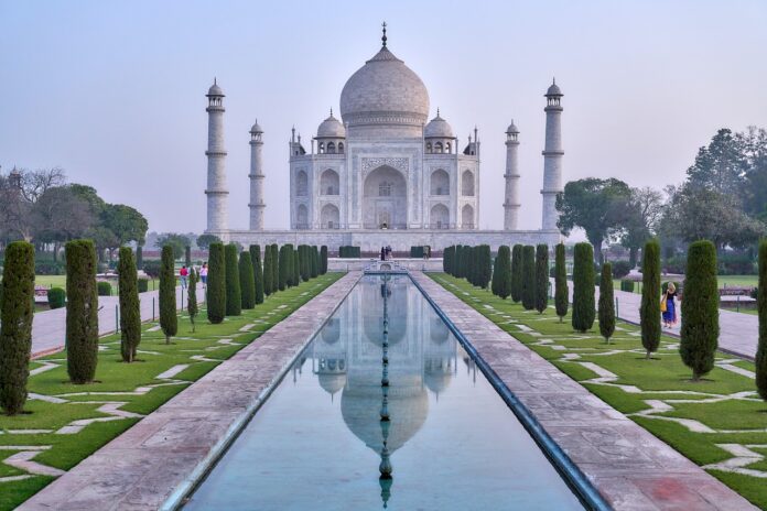 Taj Mahal: History Of Construction, Interesting Facts, Legends