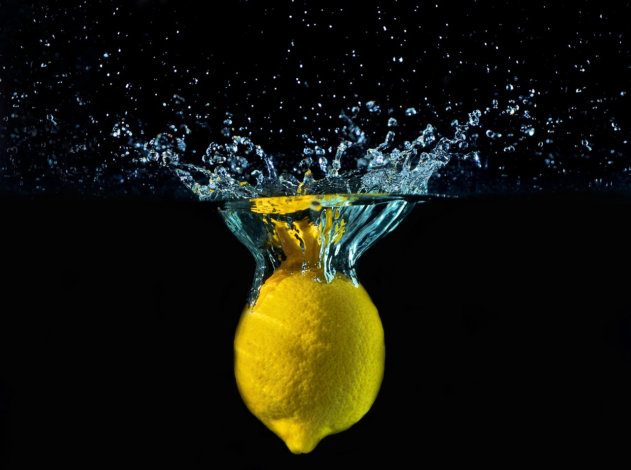 Lemon in water